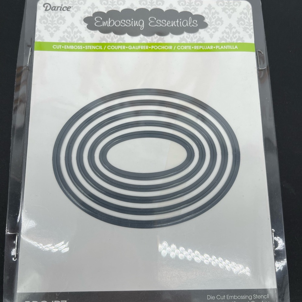 ⭐️Darice Embossing Essentials Oval Dies